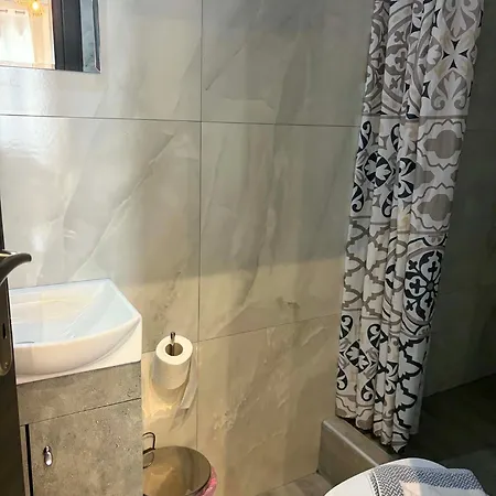 Greysuites Cavala